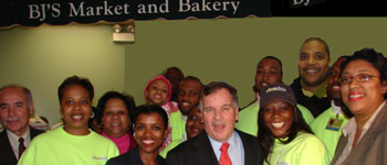 Mayor Richard Daley joined Alderman Latasha Thomas (D-17), City Treasurer-Stephanie Neely, City Clerk-Miguel Del Valle, Cleanslate Interns and a host of other dignitaries and local residents at BJ’s Market & Bakery.